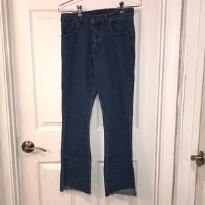 Medium blue denim high waist ankle cut pant